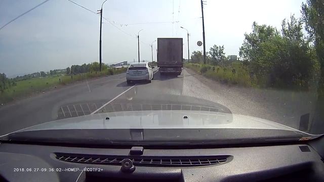 Абакан ПДД Подрезка на кольце, обгон через сплошную К048КК19. Съезд с кольца на Советскую смотреть онлайн