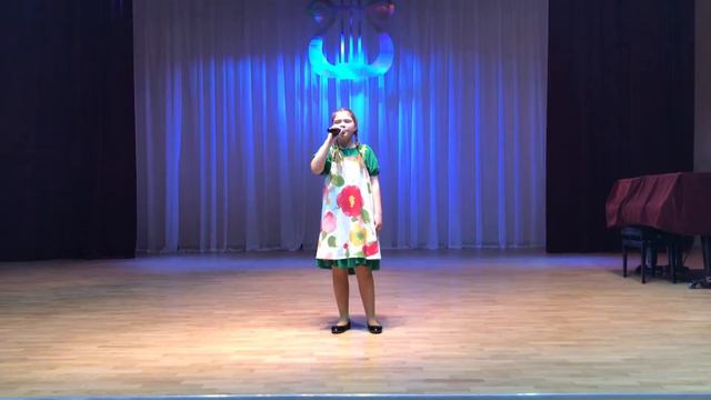 Вылеталина Полина. Васильковая поляна смотреть онлайн