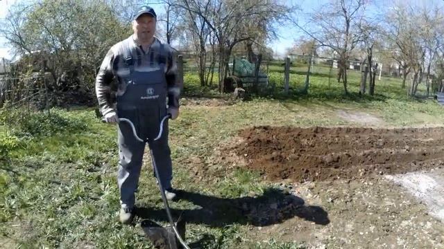 Посадка нового сорта картофеля и нарезка борозд смотреть онлайн