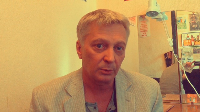 Ролик Александра Пацевича о работе над спектаклем "Обращение в слух" смотреть онлайн