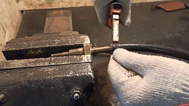 Как сделать хомут из проволоки для шланга своими руками