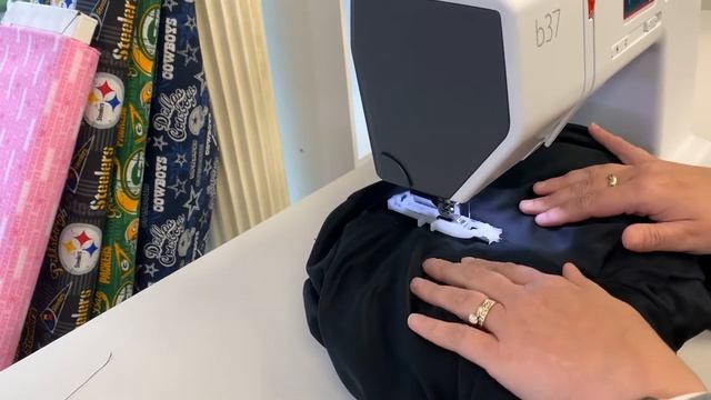 Fix clothes with holes on your Bernette b37 sewing machine - Darning смотреть онлайн