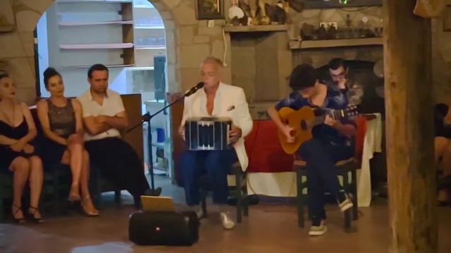 Garganta con arena-Tanju Yıldırım(vocal-bandoneon)/Rüzgar Yıldırım(guitar) смотреть онлайн