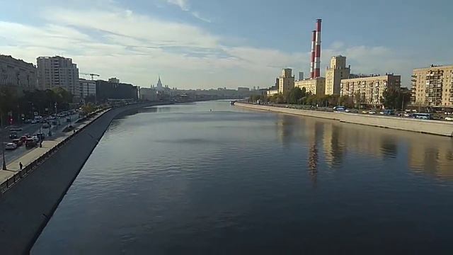 ВИД НА МОСКВУ РЕКУ С МОСТА БОГДАНА ХМЕЛЬНИЦКОГО смотреть онлайн
