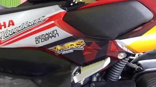 Decal NMAX warna Merah Putih. Stripping kombimasi warna Merah dan Putih. смотреть онлайн