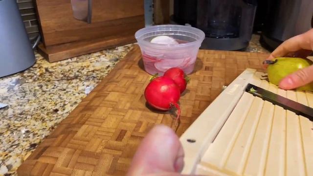 Benriner Super Standard Japanese Madoline Slicer - Product Review смотреть онлайн