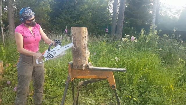 Обзор (Stihl MS 194 CE Stihl MS 150 CE). Вырезаю ёлочку бензопилой. Chinsaw Carving