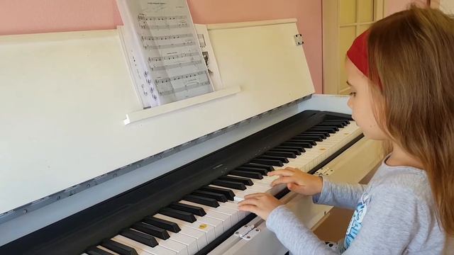 Юная пианистка! Аделина, 5 лет. смотреть онлайн