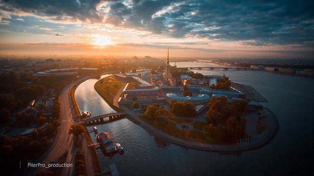 Видеозаставка о Санкт-Петербурге смотреть онлайн