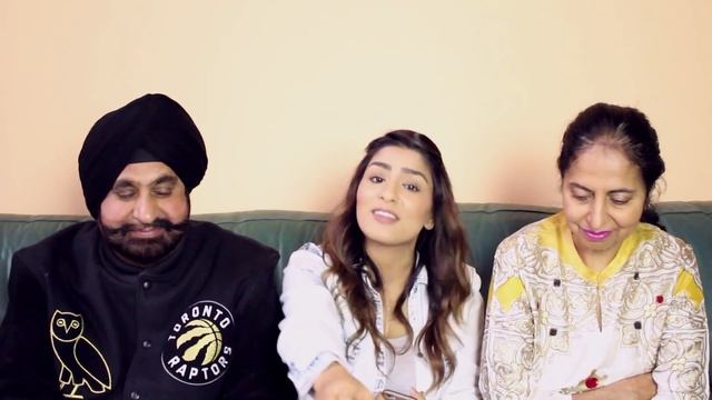 My Parents React To Mean Comments! смотреть онлайн