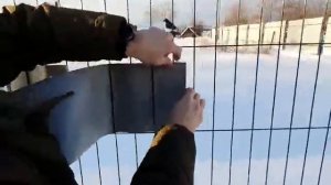 Лента для забора. Монтаж заборной ленты.