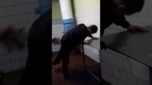 Прикол пьяный парень отжыгает смотреть онлайн