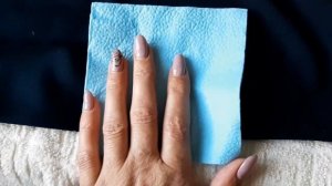 Как вывести пластилин с ткани.