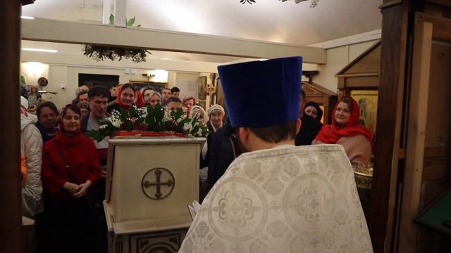 ``Аще кто благочестив...'' Утреня Пасхальное ночное богослужение, 15-16 апреля 2023 г. смотреть онлайн