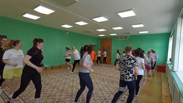 Прощай детский сад. Клип от родителей группы "Лучики" ДС "Планета детства" 123 Саратов. смотреть онлайн