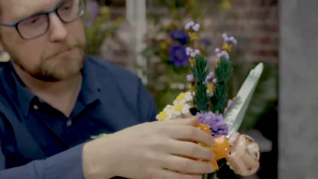 LEGO Creator Букет цветов 10280 смотреть онлайн