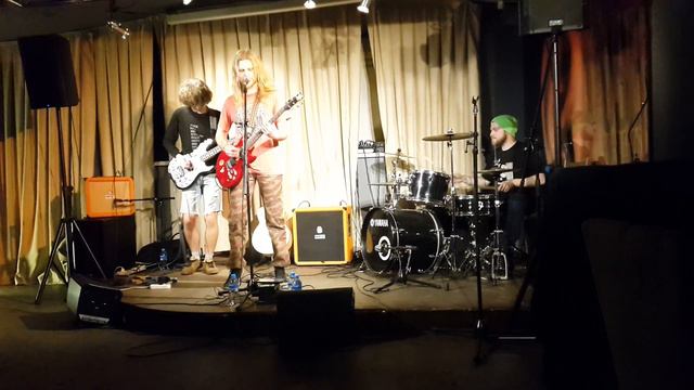 Смерть Генерала Кастера - Тень Зверя (Live) смотреть онлайн