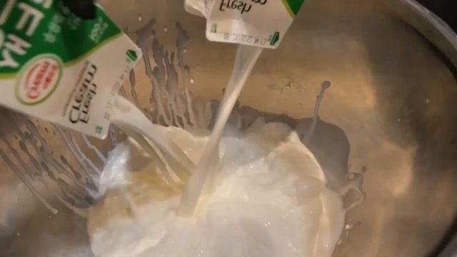 Прекрасный кремовый клубничный торт Корейские десерты смотреть онлайн