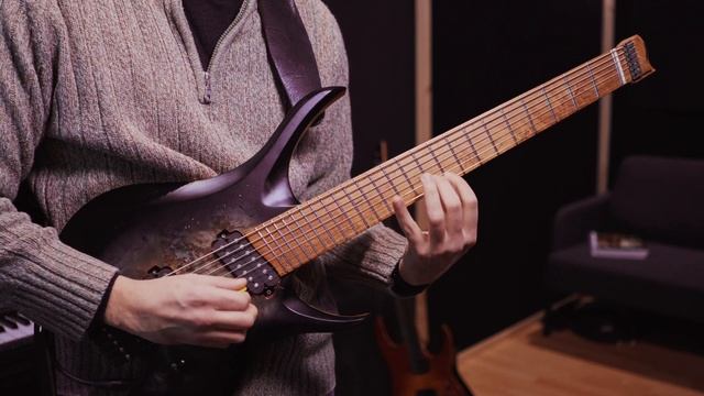 NK Headless 7 String || My custom 8 string? смотреть онлайн