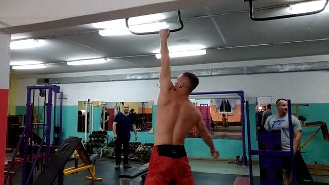 Движение вверх на руке! смотреть онлайн
