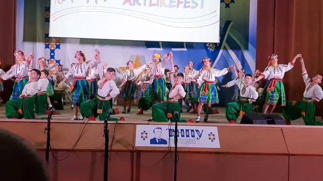 Народний театр танцю Посмішка. "Полька-панночка". Тернопіль смотреть онлайн