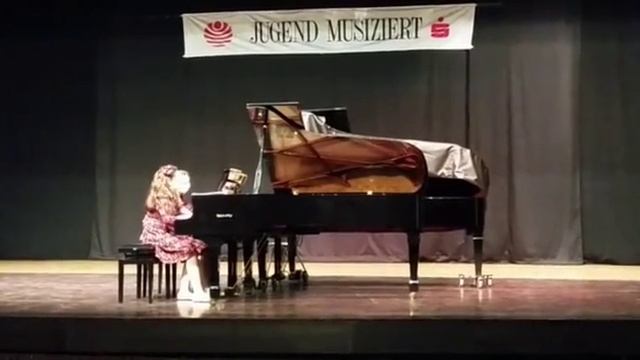 "Waltz" E.Doga смотреть онлайн