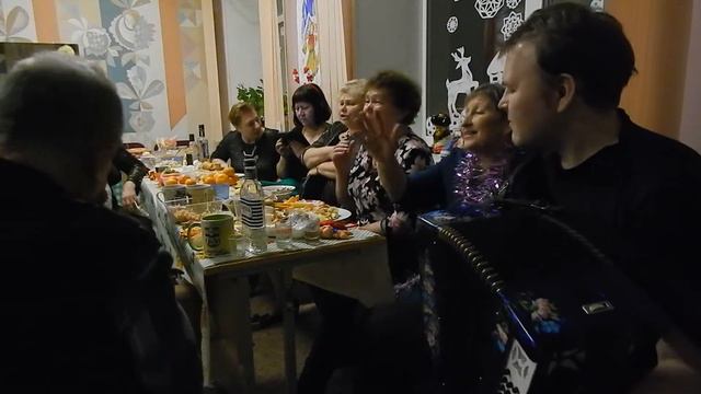 Встречая новый 2019 год. Русское застолье в Горном Щите. Часть 16 "От людей на деревне не спрячешьс смотреть онлайн