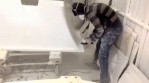 Обрезка ванны в ручную.