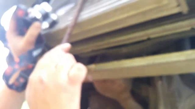 Как легко открыть Opel Corsa 2010 когда оборван тросик капота. смотреть онлайн