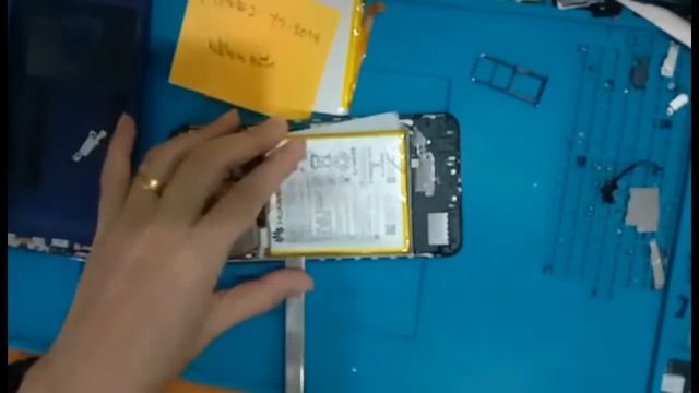็Huawei y7 2018 How to Replace battery смотреть онлайн