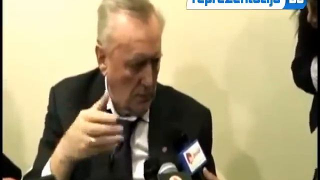 Ivica Osim postao Sulejman Colakovic смотреть онлайн