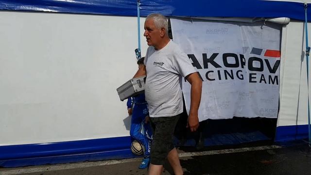 Спортивный картинг. Скорость и смелость. смотреть онлайн