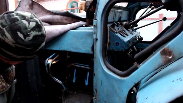 Зимний Запуск Тракторов с уставшими АКБ с Подогревом. смотреть онлайн