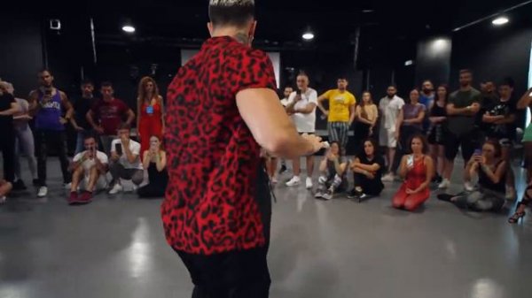 Simone y Danila Propuesta Indecente - Romeo Santos