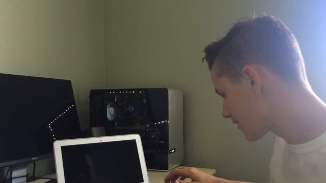 Macbook Air 2011 Unboxing and First Look (in 2015)! смотреть онлайн
