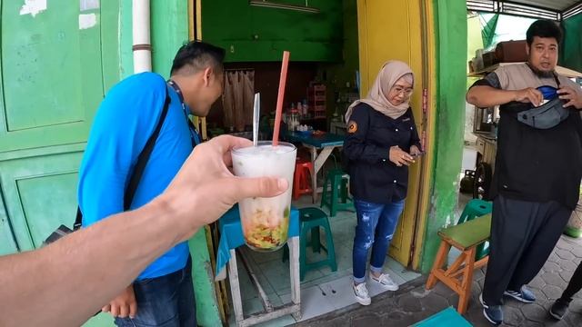 42 INDONESIAN STREET FOODS | Java Island Edition(Plus some) смотреть онлайн