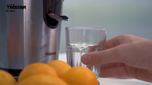 Tristar CP-3002 Citrusovač смотреть онлайн