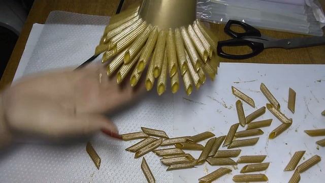 НОВОГОДНЯЯ ПОДЕЛКА / ЕЛКА ИЗ МАКАРОН смотреть онлайн