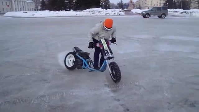 Валит боком на мото смотреть онлайн