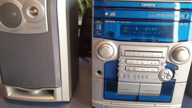 Chaine Hi-Fi Compacte Aiwa NSX-BL46 en action смотреть онлайн