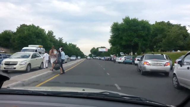 Суббота возле Ташкентского зоопарка смотреть онлайн