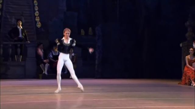 Jeté Cloche en Tournant смотреть онлайн