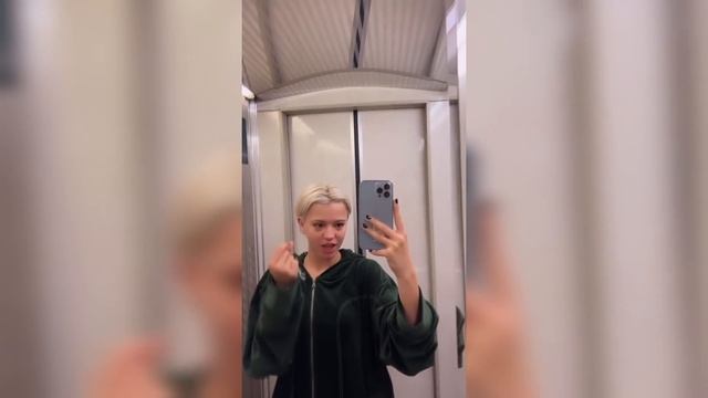 Кто родится у Димаса и Ани Ищук? / Стоун познакомил Валю с родителями / Юля застряла в лифте смотреть онлайн