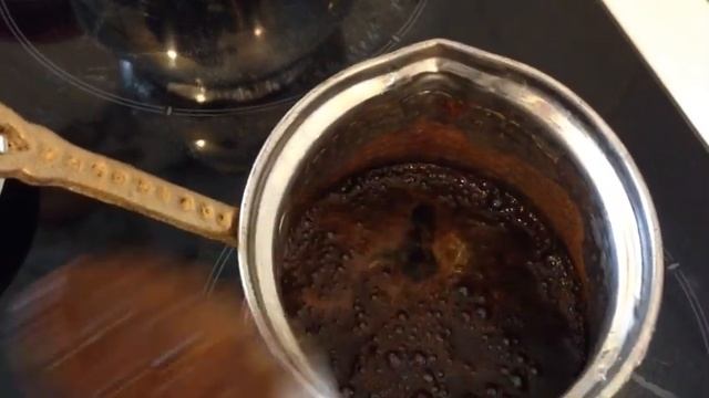Hatirli Kahveleriniz Olsun Bol Köpüklü Sade Turk Kahvesi Nasil Yapilir смотреть онлайн