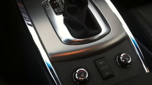 2011 Infiniti G37x Walkaround смотреть онлайн