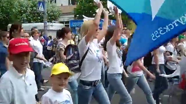 Карнавальное шествие в Иркутске 4 июня 2016 смотреть онлайн