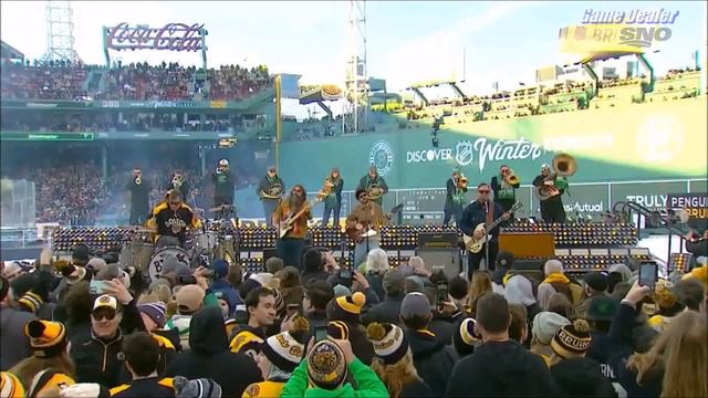 The Black Keys - Gold on the Ceiling (Live NHL Winter Classic 2023) смотреть онлайн