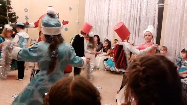 Танец ,,Полька" в садике смотреть онлайн