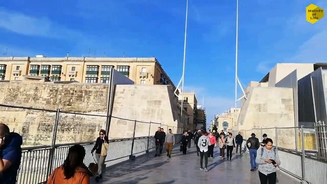 Walking in Valletta, the capital city of Malta смотреть онлайн