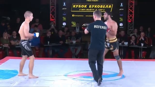 Лєвон Амбарцумян VS Роман Ахремчик. BFFC V тур смотреть онлайн
